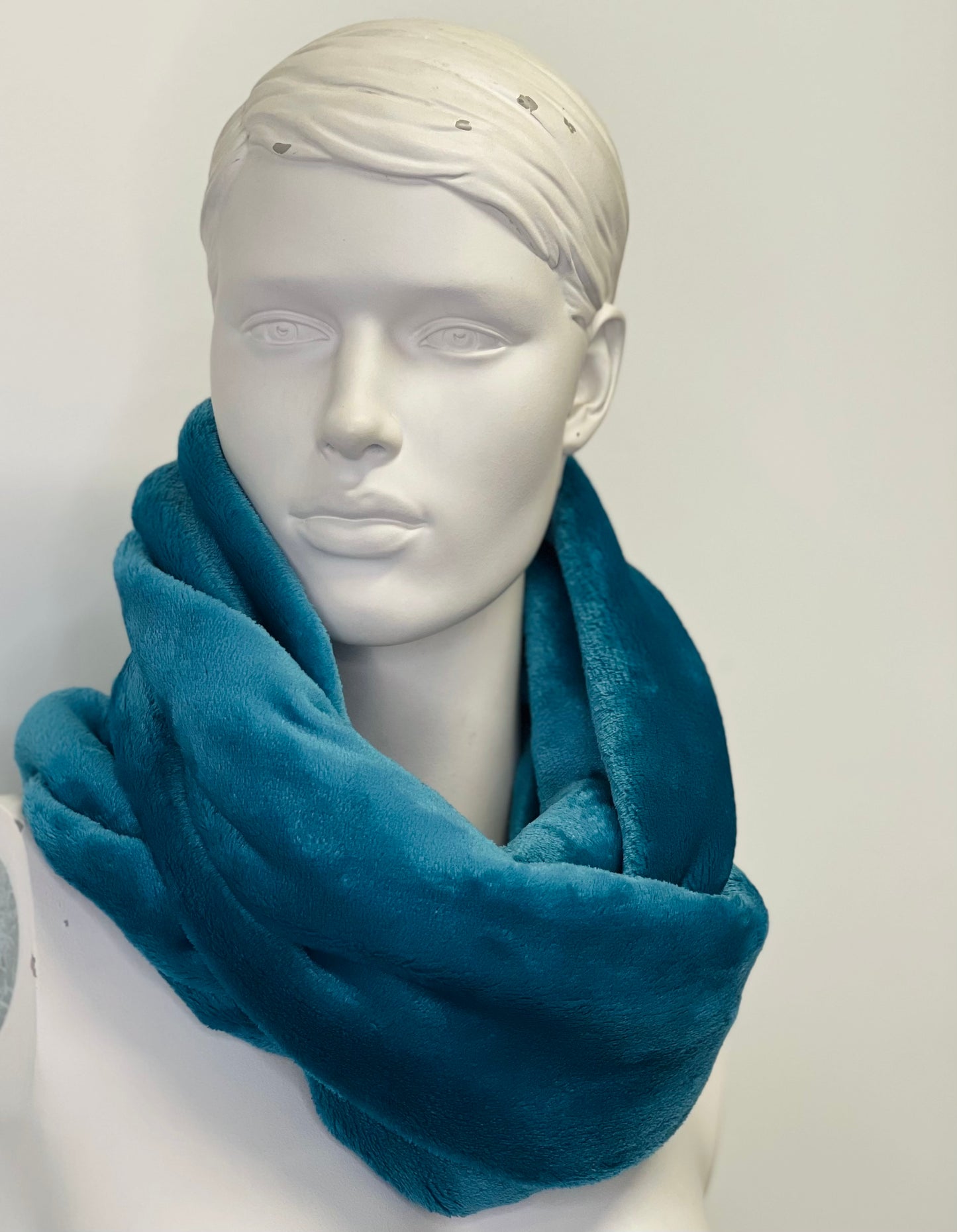 Load image into Gallery viewer, Teal Snuggle Scarf
